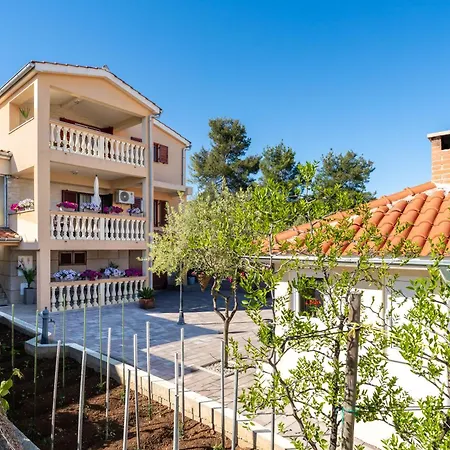 Apartman Dina Zadar Exterior photo
